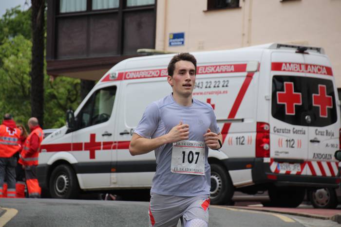 Aitziber Ibarbia eta Julen L 37 1525009077339