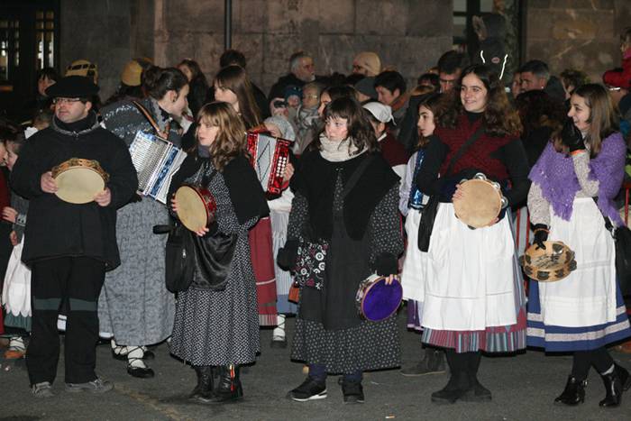 VILLABONAKO ERREGE MAGOEN DESFILEA 2017 50 1483976246101