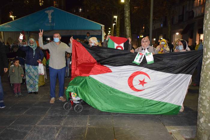 Elkarretaratzea, Sahara 4 1605725153660