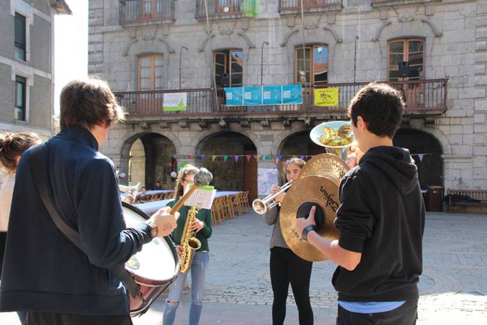 Jai giroa eta aldarrikapena 103 1489924012509