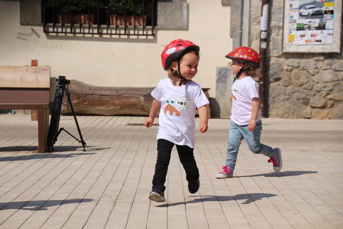 Bizikletan eta korrika ibili 4 1526819606639