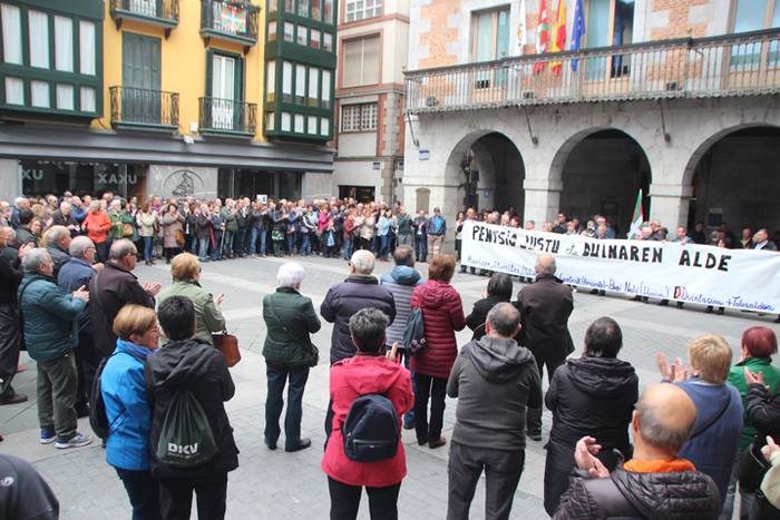 Pentsio duinen aldeko elkarr 17 1523272822156