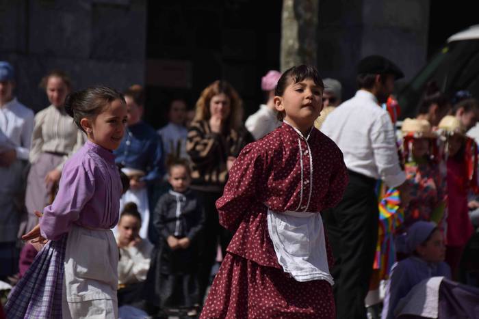 Oinkari dantza taldearen dan 27 1648304064918