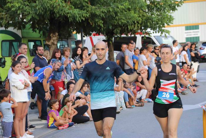 Elena Silvestre eta Xabier L 52 1567672443558