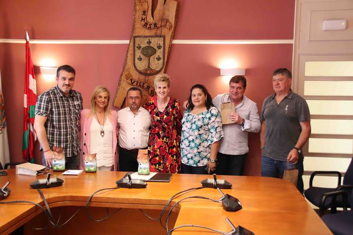 Senidetze Eguna Segundo Mont 1 1559413890442