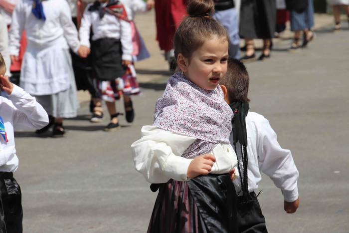 Dantzan ospatu dute Sutarrir 37 1557663375515