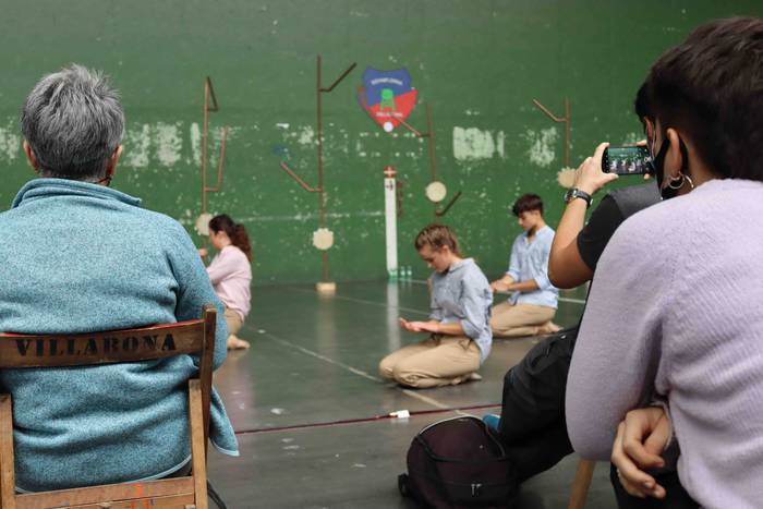 'Maurizia naz', Aukeran dant 1 1601216071079