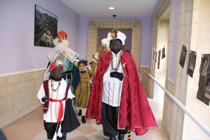 Errege Magoak heldu dira Tol 23 1578242306568