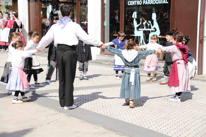 Villabona-dantzari-eguna-Oin 37 1553345922005