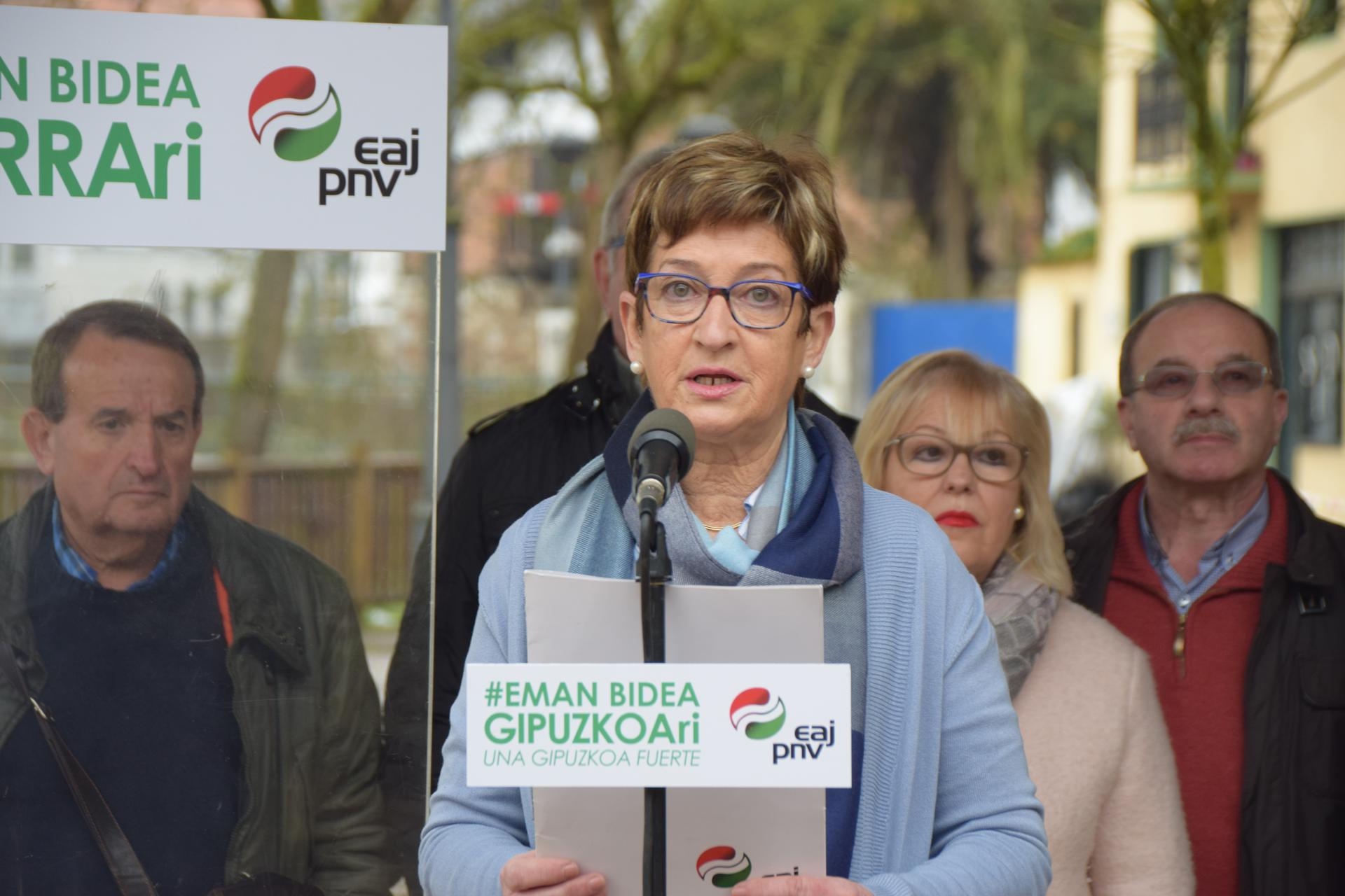 «Herri bizi bat nahi dugu, ez lo egiteko bakarrik»