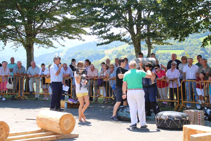 Festa giroa Santamañan 9 1468781530091