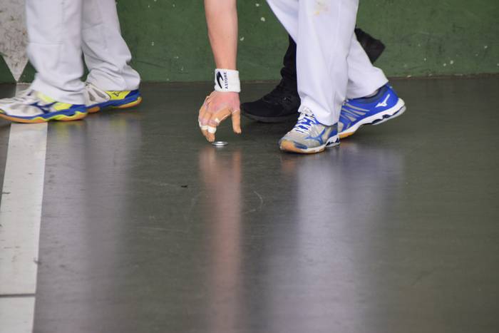 Giro onean ari da ospatzen B 20 1527960733025