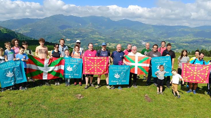 Larunbatean Bilbora joateko deia luzatu du Gure Esku-k
