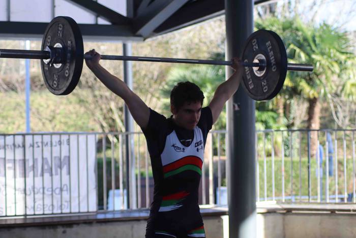 Halterofilia txapelketarekin 36 1639920676817