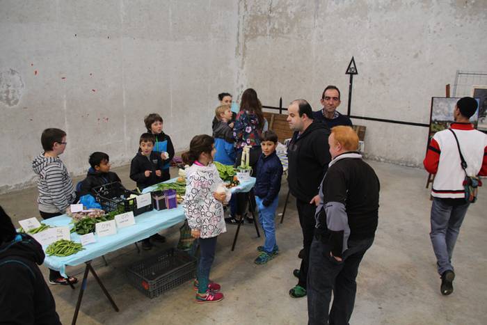 V. Udaberriko merkatua berrobin 22 1463915455872