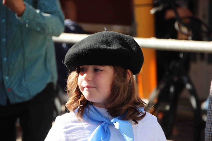 Danbor hotsek esnatu dute au 10 1572095549361