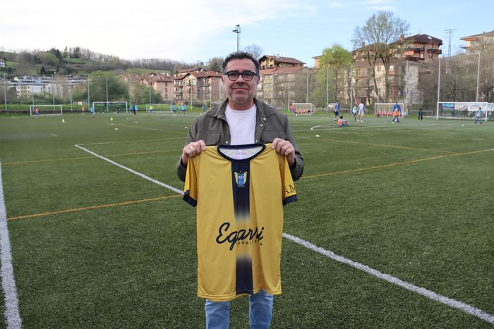 Herri txiki bateko elkarte handi bat