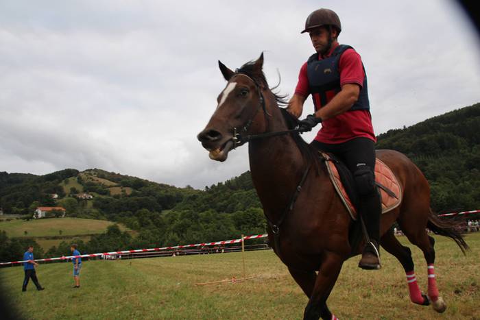 Zaldiak lasterka, gazteak desafioan 42 1472406788992