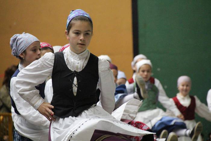 Dantzari txiki eguna anoetan 23 1463914947515