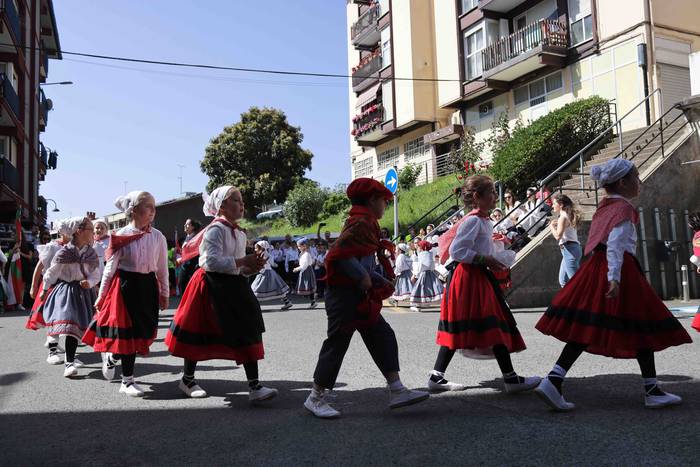 Dantzari eguna ari dira ospa 23 1652614047724