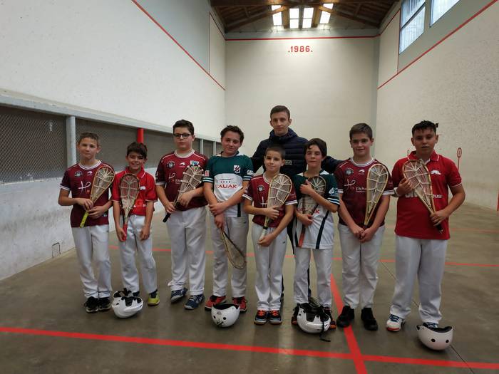 Xareko  final laurdenak eta final zortzirenak   igandean, Iruran