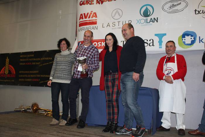 Babarrun egile lehiaketa 9 1574008490434