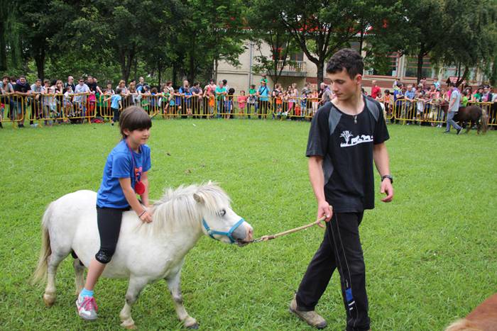 Eskola txiki eguna Ikaztegieta 53 1465750685734