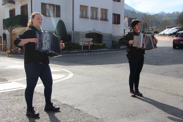 Talai dantzariak herrian zeh 40 1488122329137