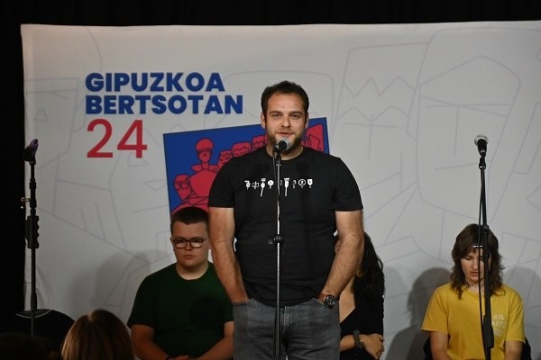 Beñat Iguaran eta Izarne Zelaia sailkatu dira bigarren itzulira