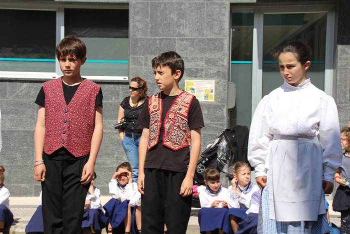 Haurrek alaitu dituzte kalea 35 1494677958321