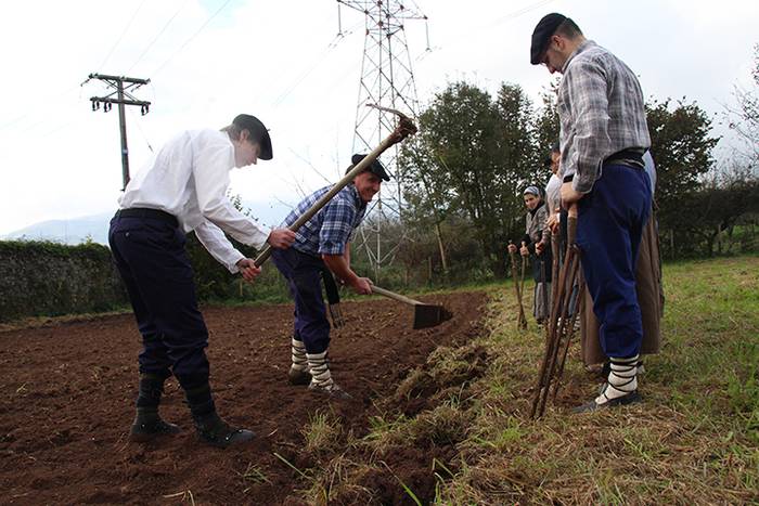 ADUNAKO KULTUR ASTEA 2017. G 39 1511018073072