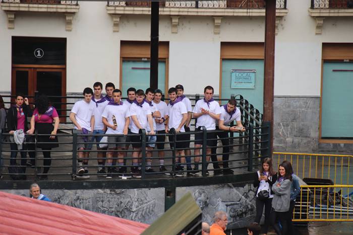 Egunari kolorea jarri diote  4 1529152392457