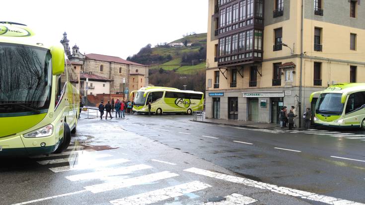 Presoek bizi duten egoera salatzeko, 16 autobus Tolosaldetik