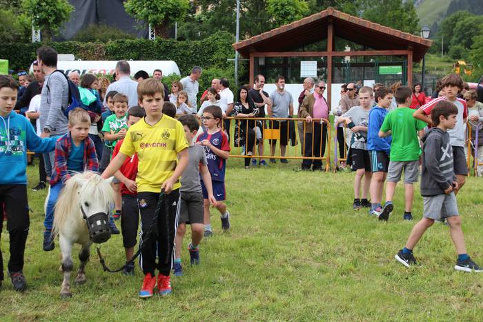 Izaskun auzoan ere bada fest 6 1560016402287