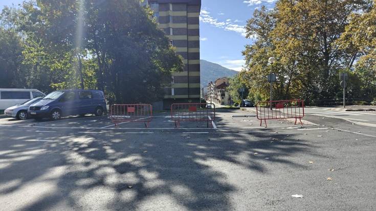 Amasa Villabonako EAJ-PNVk salatu du Txermingo aparkalekua amaitu gabe dagoela oraindik , epeak bete diren arren.