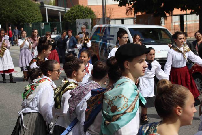 Dantzan ospatu dute Sutarrir 24 1557663351832