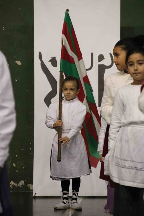 Dantzari Txiki Eguna Zizurki 26 1575117836246