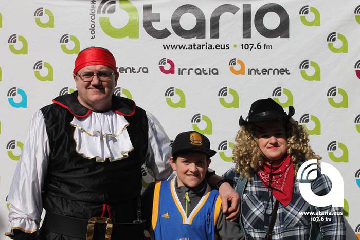 Photocoll-ean jartzeak saria 6 1488129916972