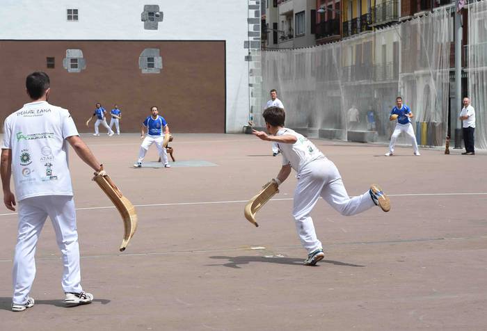 Ekitaldi hunkigarri, solidar 44 1654538308020