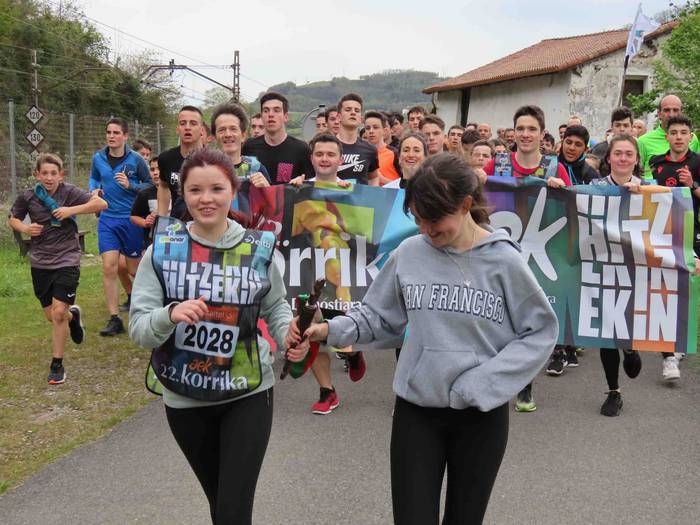 korrika, furgonetatik, Anoet 13 1649421134022