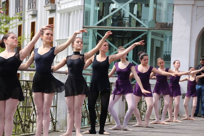 Barandari helduta dantzan 19 1523801345183