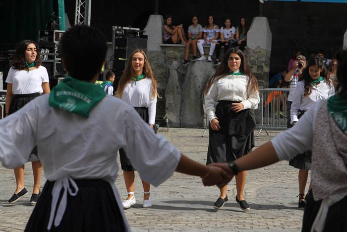 Gaztetxo, gazte eta bikoteen eguna 42 1474724227232