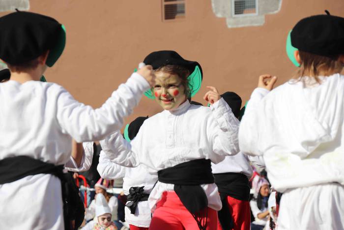 Lamiak, sorginak eta iratxoa 57 1582223404578