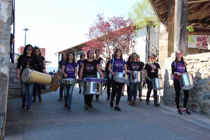 Eskuz esku morez margotu dut 29 1553963608296