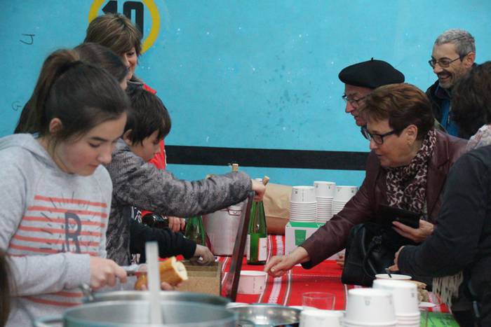 Abeltzain eta artisauen azoka hernialden 15 1462708882406