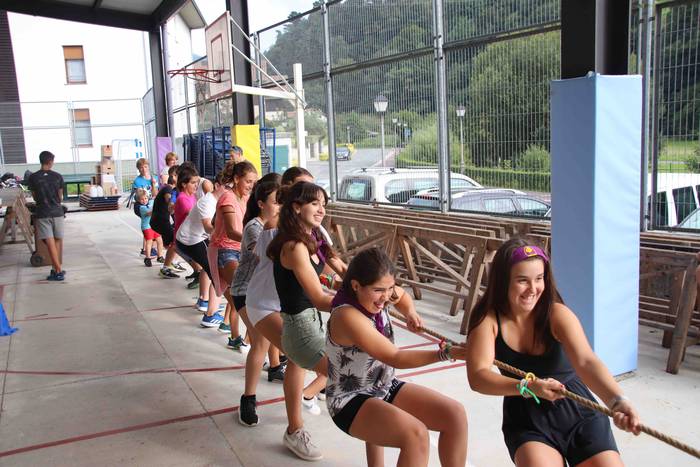 Jolasean igaro dute arratsal 60 1567097355779