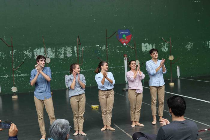 'Maurizia naz', Aukeran dant 24 1601216089187