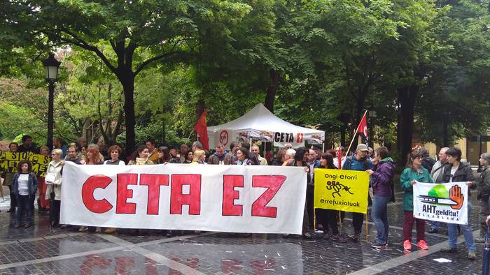 Eskualdeko herritarrak ere CETAren aurka agertu dira