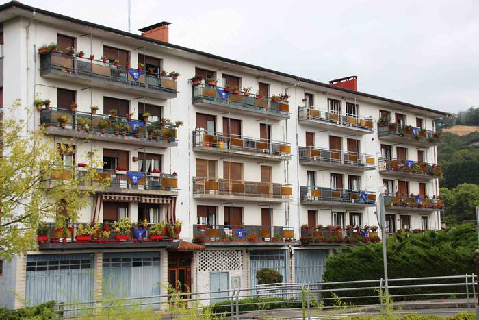 Bi suziri eta bi txistulari 25 1597052745802