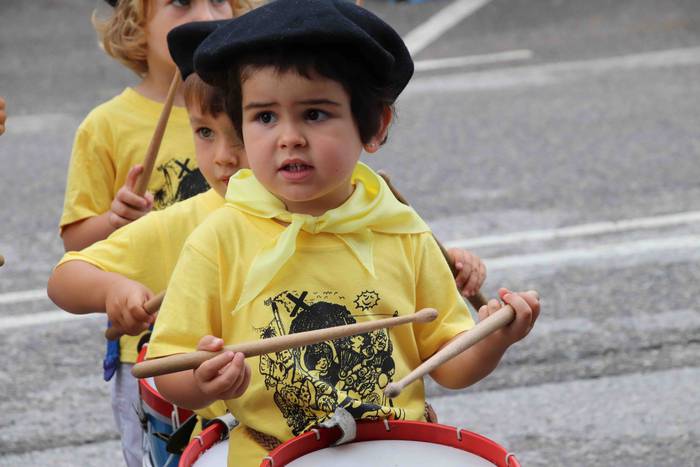 Danbor hotsek hartu dute Ama 57 1562504195701